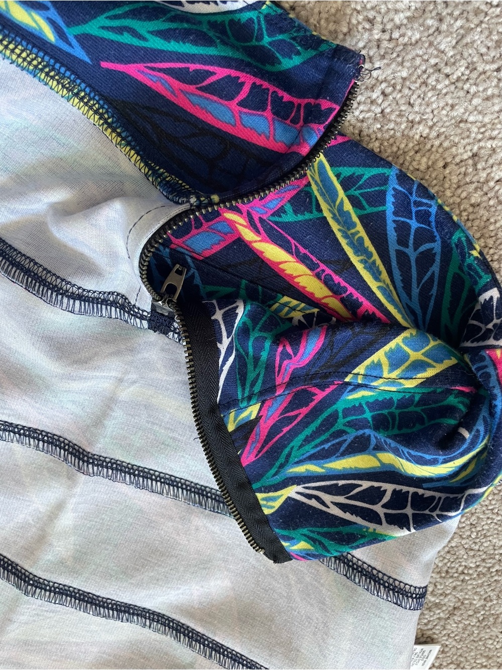 Bodycon Mult Colored Leaves Mini - Picture 12 of 16